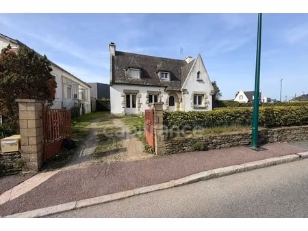 exclusivité - maison de ville à vendre 6 pièces à chateauneuf-du-faou (29)