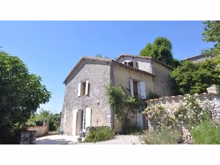 montmoreau - charmante demeure ancienne rénovée - vue exceptionnelle