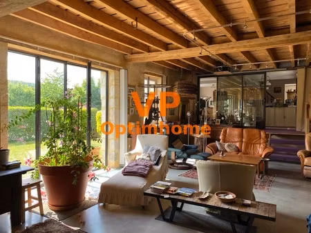 bien rare – 274 m² – salon 95 m² – terrain de 4 600m² – maison avec histoire
