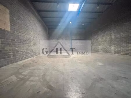 entrepôt bureaux a louer