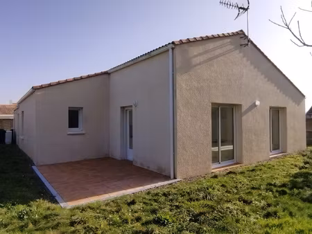 maison pmr 2 chambres 104 m2 en centre bourg de dompierre