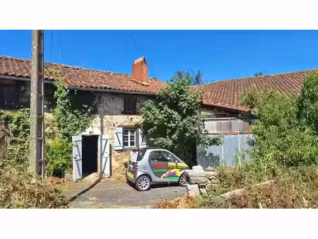 vente propriété 3 pièces 78 m² à roussines (16310)  29 000 €