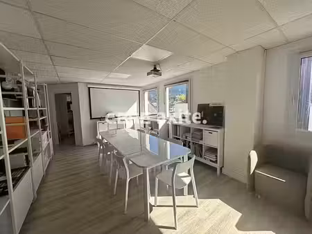 location bureau annecy le vieux 205 m²