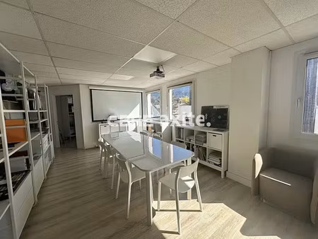 location bureau annecy le vieux 229 m²