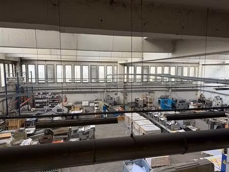 location local d'activités montreuil 491 m²