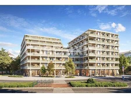 vente commerce annecy 71 m²