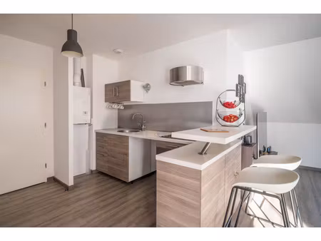 appartement t2 récent avec place de parking - rue saint fuscien à amiens