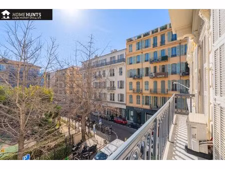 nice - wilson : appartement de 190 m2  4 chambres  idéalement situé au deuxième étage d’un