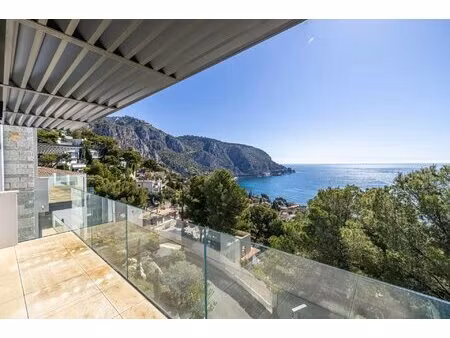 propriété d’exception avec vue panoramique sur la méditerranée