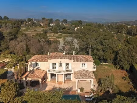 biot – élégante propriété au sein d’un domaine privé sécurisé