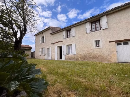 vente maison 5 pièces 111 m² à rouillac (16170)  103 740 €