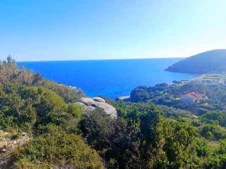 a vendre terrain constructible   vue mer   sisco   cap corse