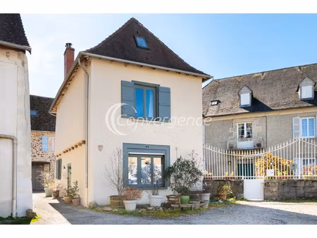 maison en pierres en très bon état