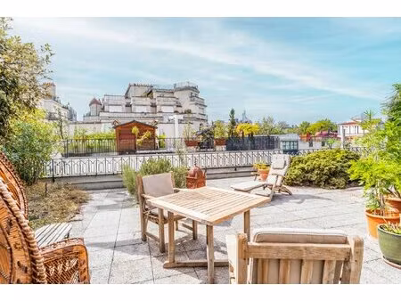 neuilly-sur-seine - a 3-bed apartment with a roof-terrace with id 2885954435