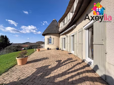 a vendre - secteur feurs - maison de charme avec vue panoramique  grand terrain et piscine