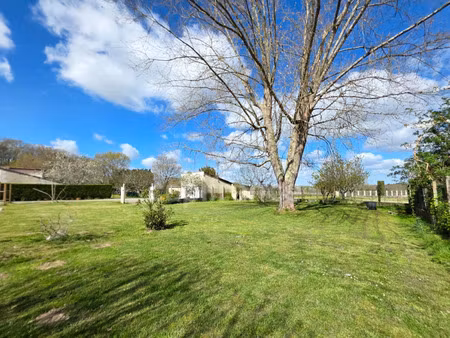 maison à vendre villegouge 7 pièce(s) 187m2 249 000€
