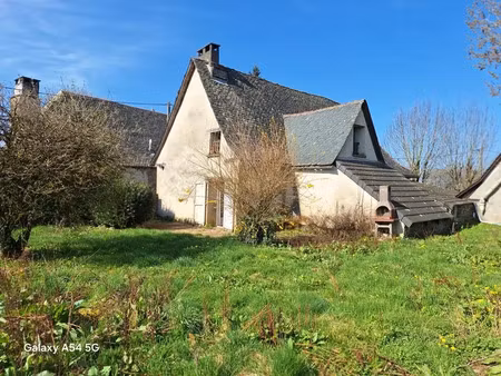 vente maison 4 pièces 116 m² à saint-santin-cantalès (15150)  138 000 €