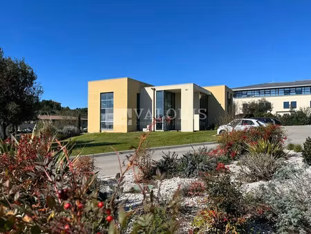 location bureau 494 m² à aix-en-provence (13100)