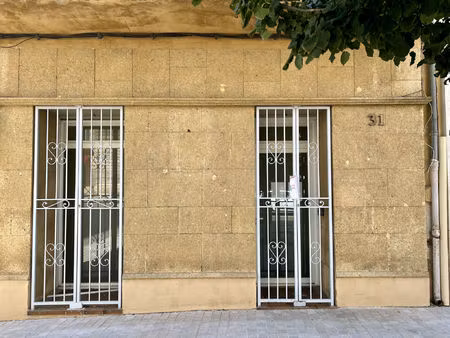 location commerce 62 m² à lambesc (13410)