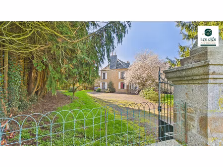 maison bourgeoise à lenault  15 min de thury et 15 minutes d