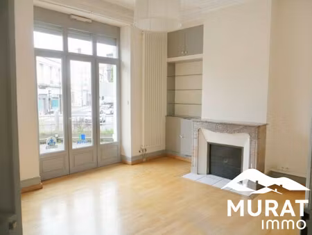 location local professionnel 96m² chamalieres 63400