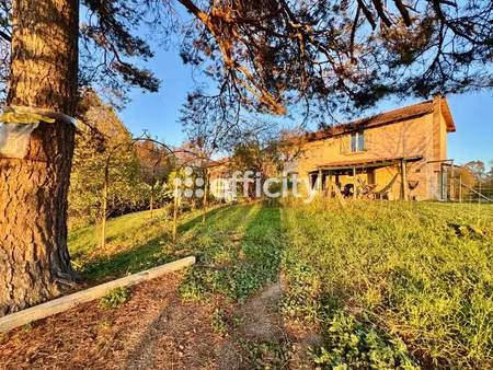 maison 11 pièces - 201 m²