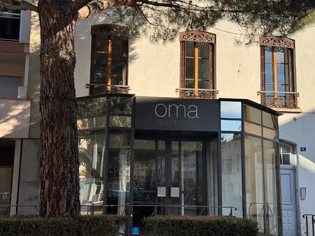 location local commercial