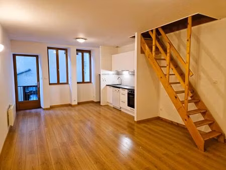 appartement la rochette 3 pièce(s) 73.66 m2