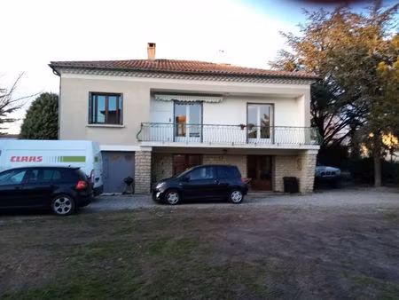 location maison 7 pièces 123 m² à monteux (84170)