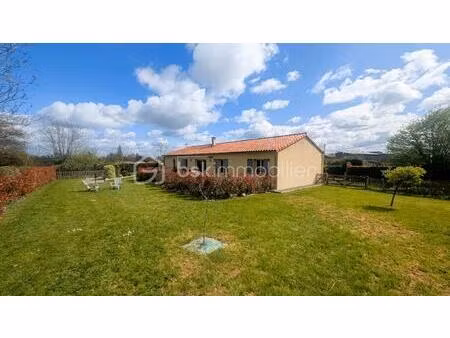 pavillon de 120 m² à verruyes