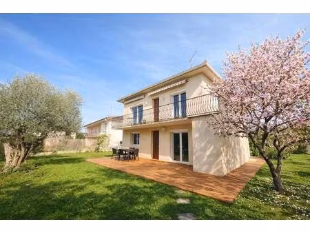 vente maison 8 pièces 192 m² beaupuy (31850)