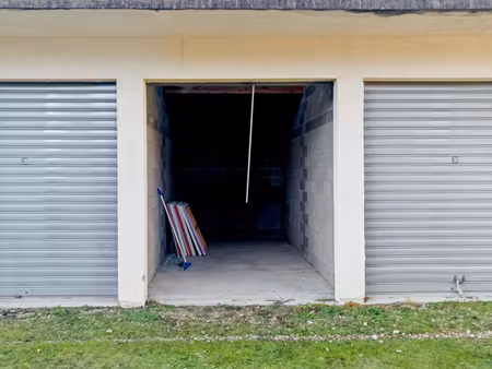 sous offre acceptée : garage le crotoy  très bien placé.