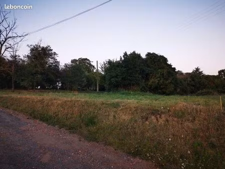 terrain 900 m² pondaurat