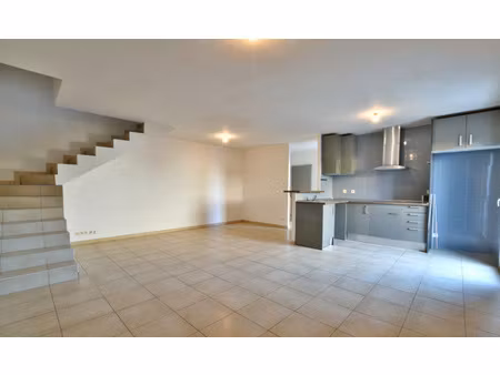 maison agréable  lumineuse et spacieuse au calme