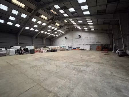 location local commercial 1200 m2 à saint-michel-sur-meurthe