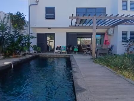 villa 4 pièces 121 m²