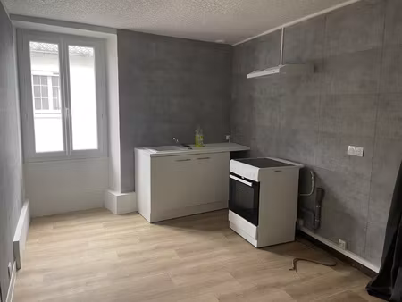 location appartement 3 pièces 52m² mauze sur le mignon 79210