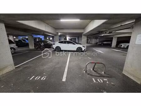 parking de 12 m² à saint-pierre-du-perray