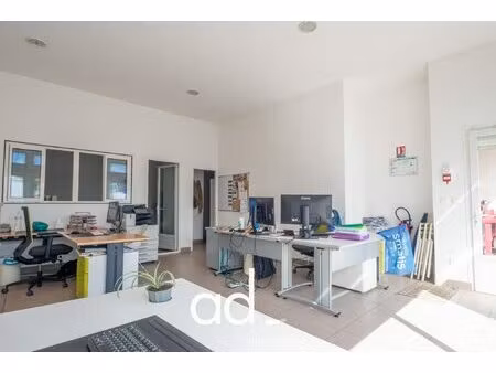 location local commercial 60m² la rochelle 17000