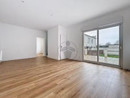 vente immeuble 6 pièces 109 m2 à saint-quentin