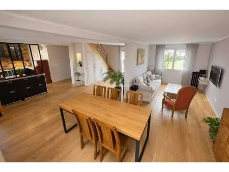 vente maison 5 pièces 136 m2 à villeneuve-le-comte