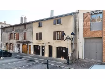 maison de ville avec fort potentiel – 130 m² – centre de saint-vallier