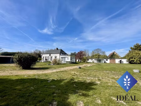 maison de campagne avec piscine et dépendances