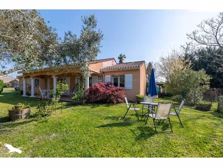 vente maison 5 pièces 107 m² à saint-estephe (33180)  213 000 €