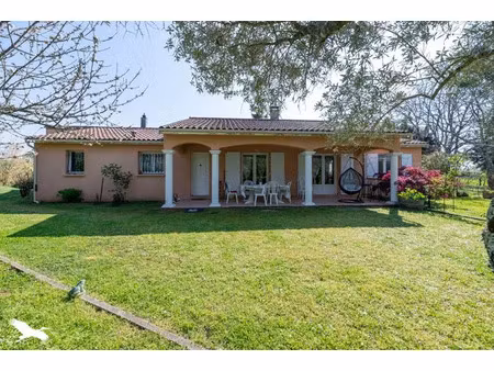 vente maison 5 pièces 107 m² à saint-estephe (33180)  234 300 €