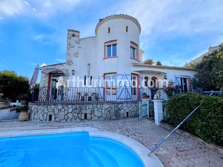vente maison 8 pièces 165 m2 à béziers