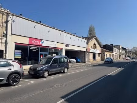 libourne  pompes funèbres  env 775m²