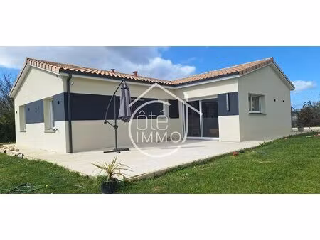 a 5 min de vélines : maison en plain pied de 90m² avec garage