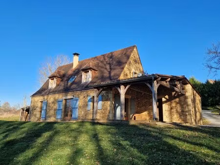 maison perigordine en pierres dans bel environnement et terrain de 5183m2