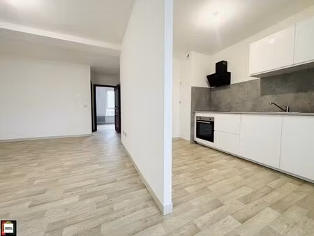 location appartement 3 pièces 52m² mont st martin 54350